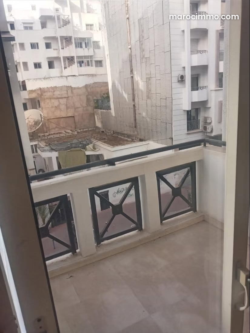 Beautiful High-End Apartment with Terrace, photo 2 of 30