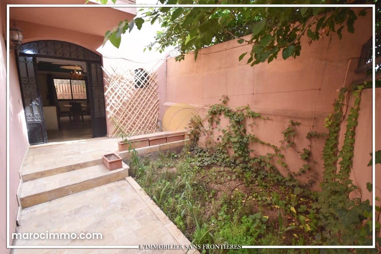 Furnished 144 m² Villa with Gardens in Afaq, photo 2 of 24