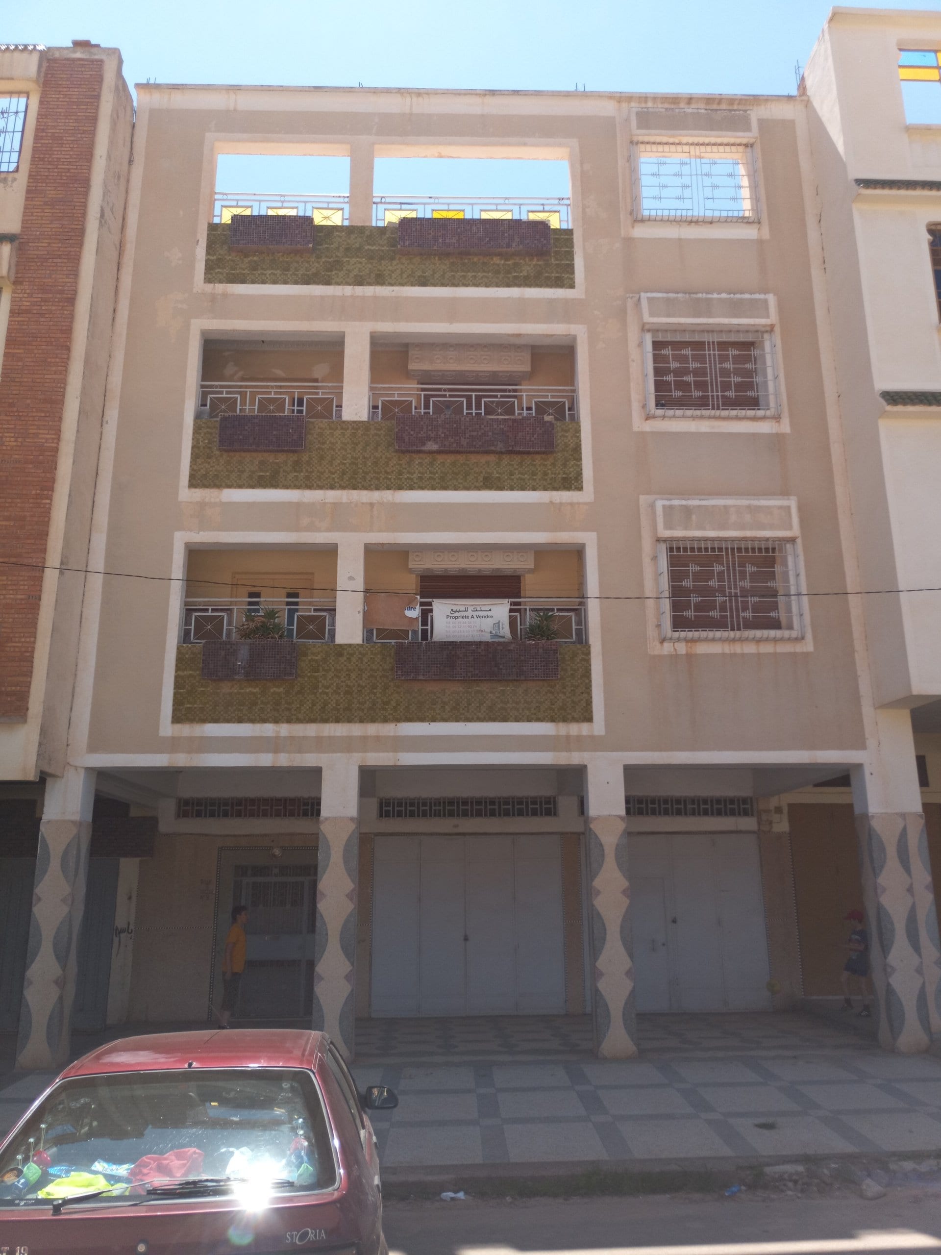 Vente immeuble R+2-2 facades titré commercial, photo 2 sur 3