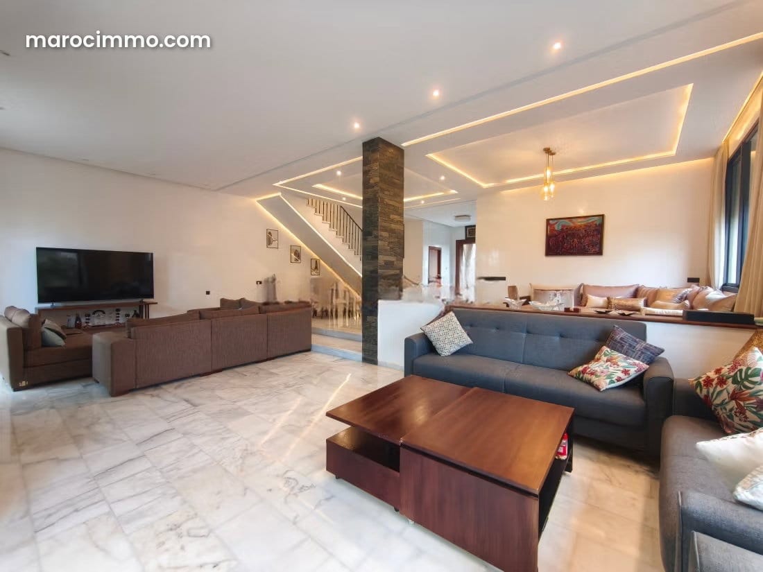 Modern 250 m² Villa on Ourika Road, photo 2 of 12