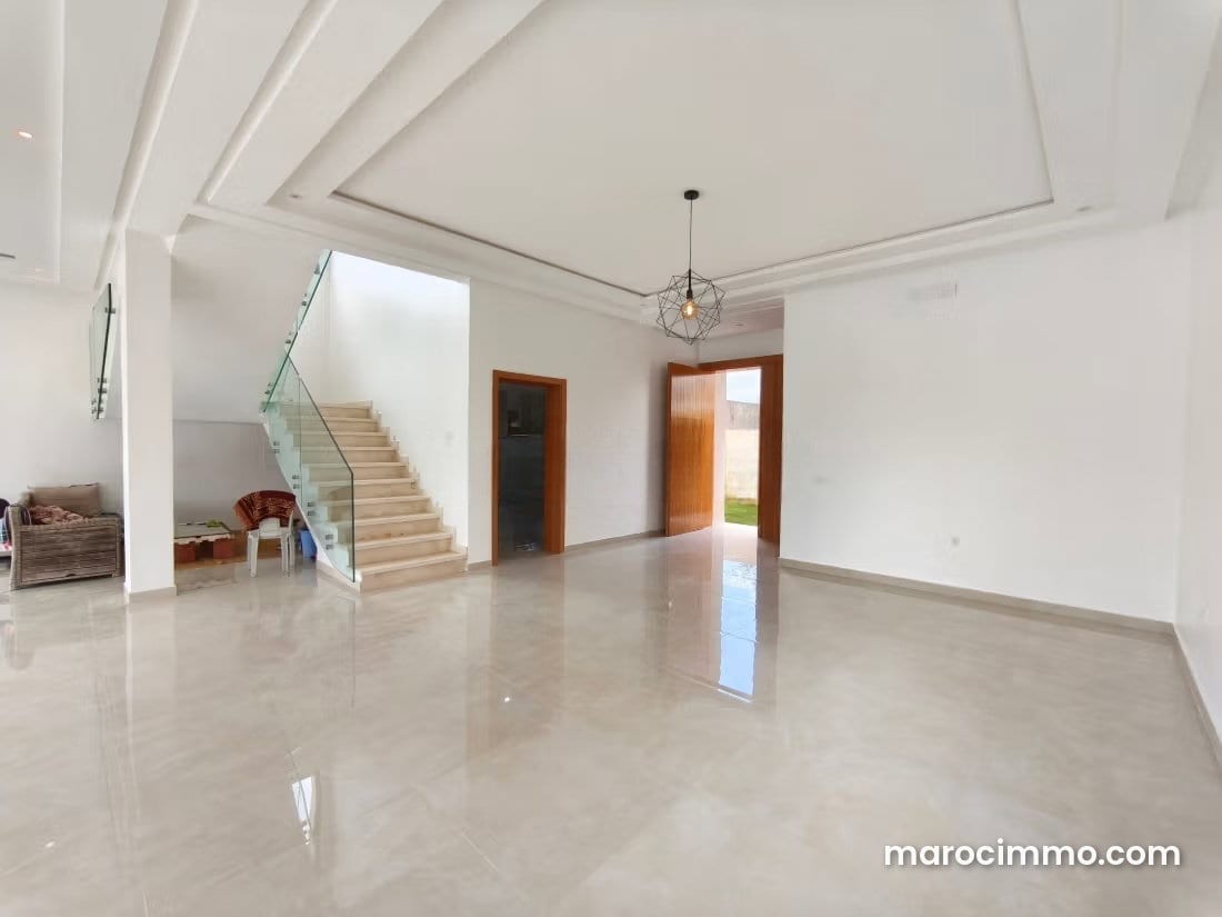 4-Bedroom Villa on Ourika Road, photo 3 of 13