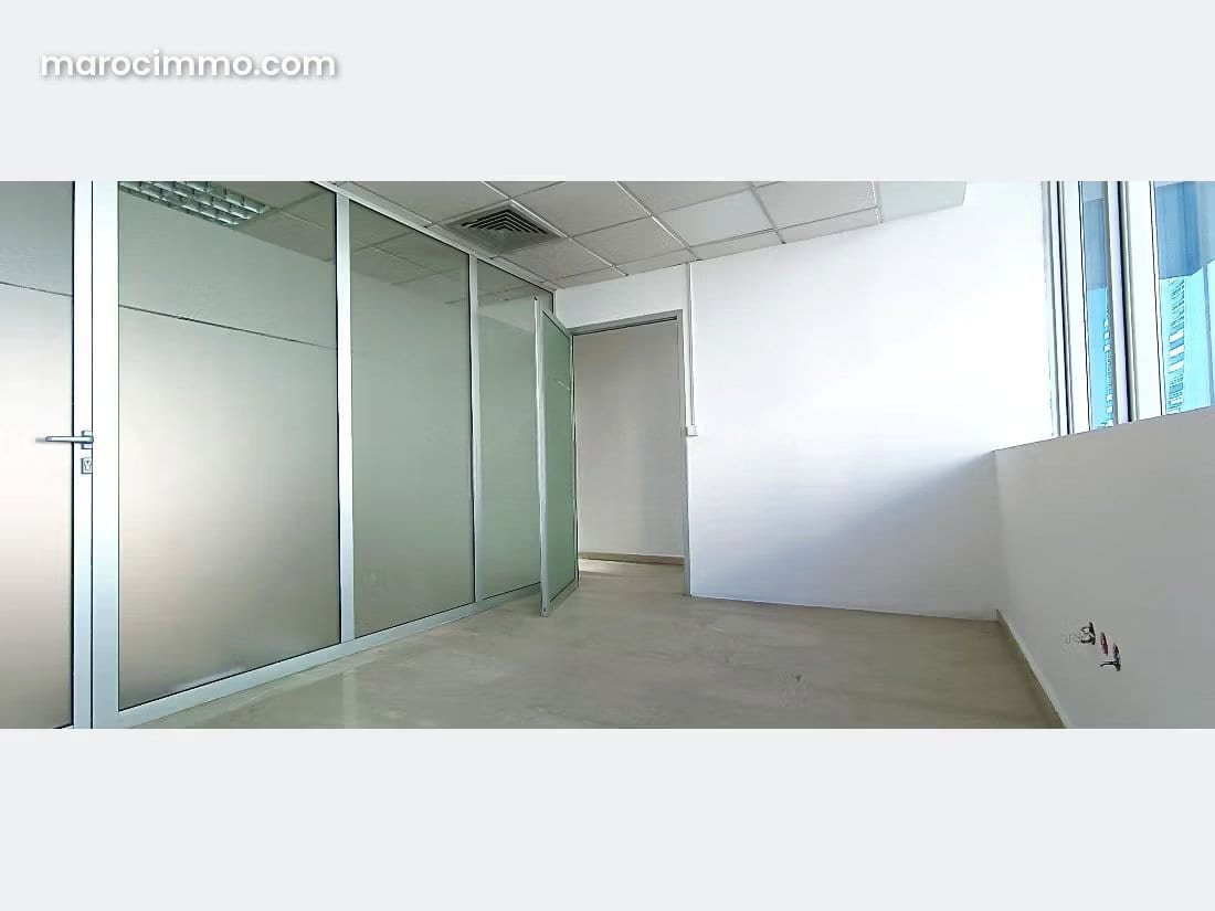 Bureau de 117 m² à louer à Racine, photo 3 sur 6