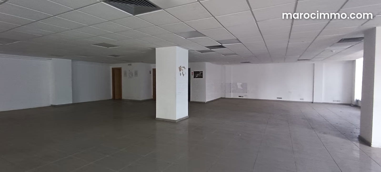 Bureau de 320 m² à Sidi Maarouf, photo 2 sur 3