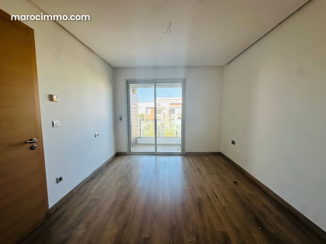 Appartement de 140 m² au dernier étage, photo 3 sur 14