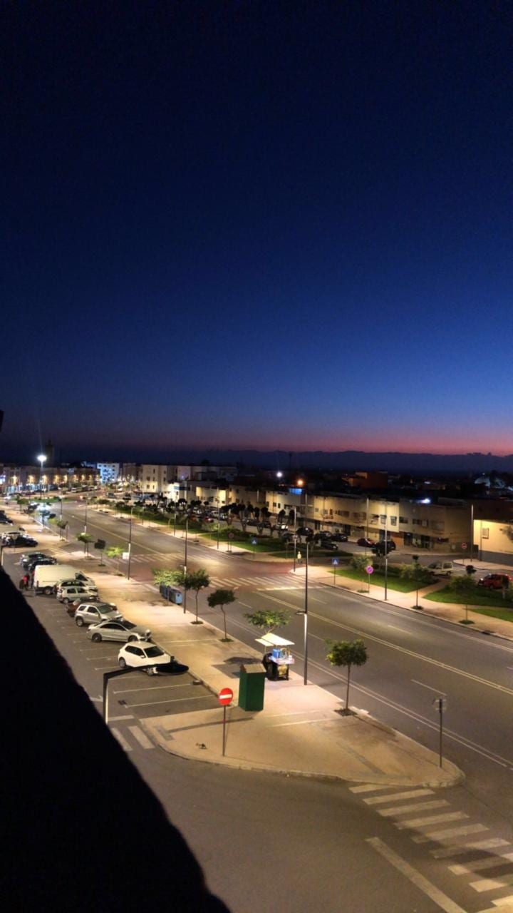 Immeuble mixte commercial et résidentiel à Hay Al Wafaa, photo 3 sur 6