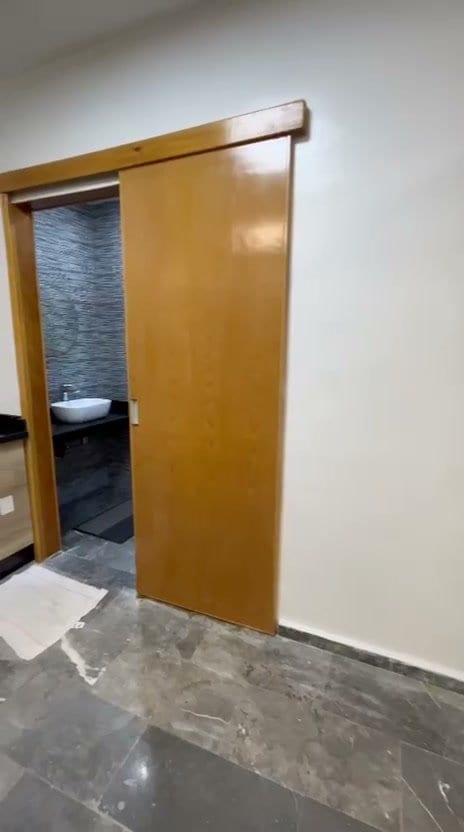 À louer : bureau aménagé 110 m² face à Casanearshore, photo 2 sur 5