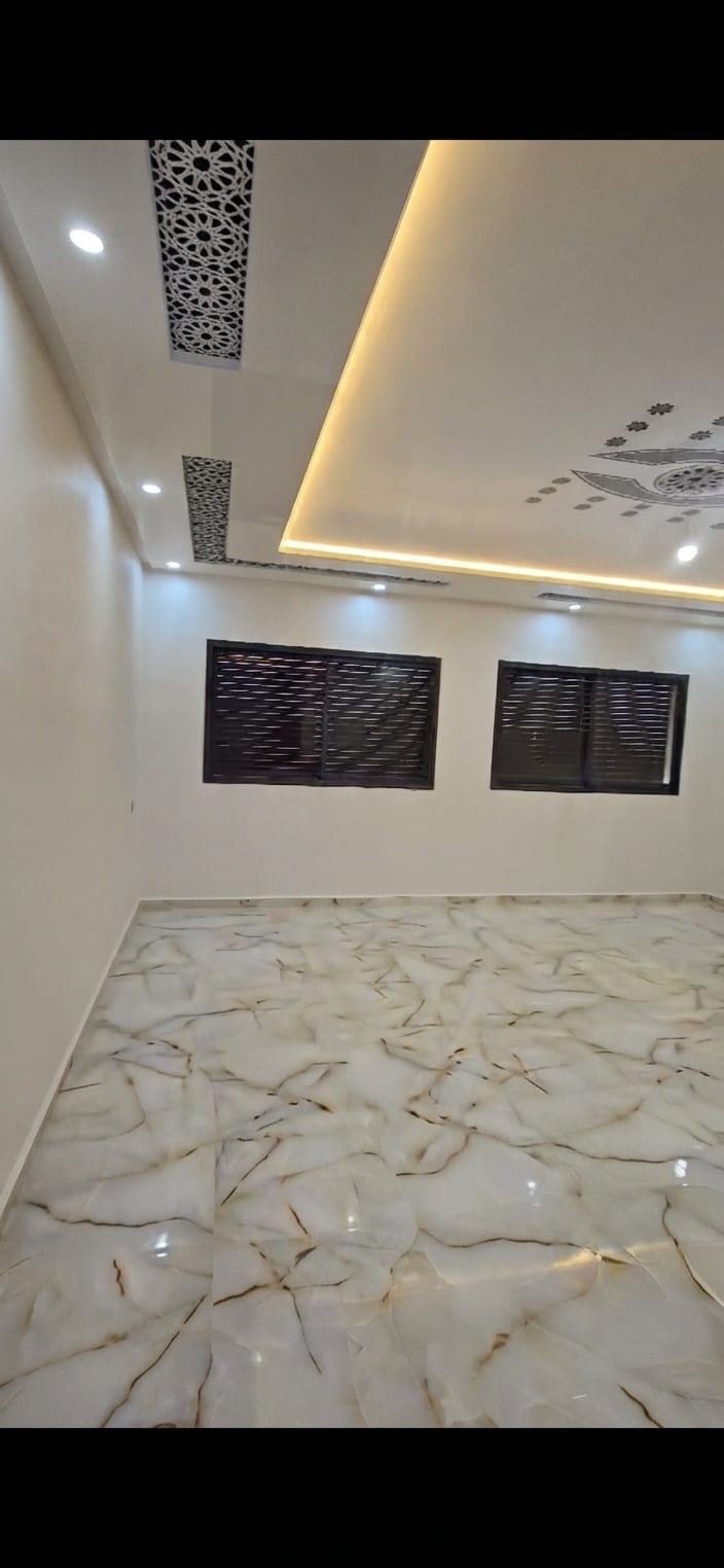 Belle maison moderne 140 m² avec grande terrasse, photo 3 sur 11