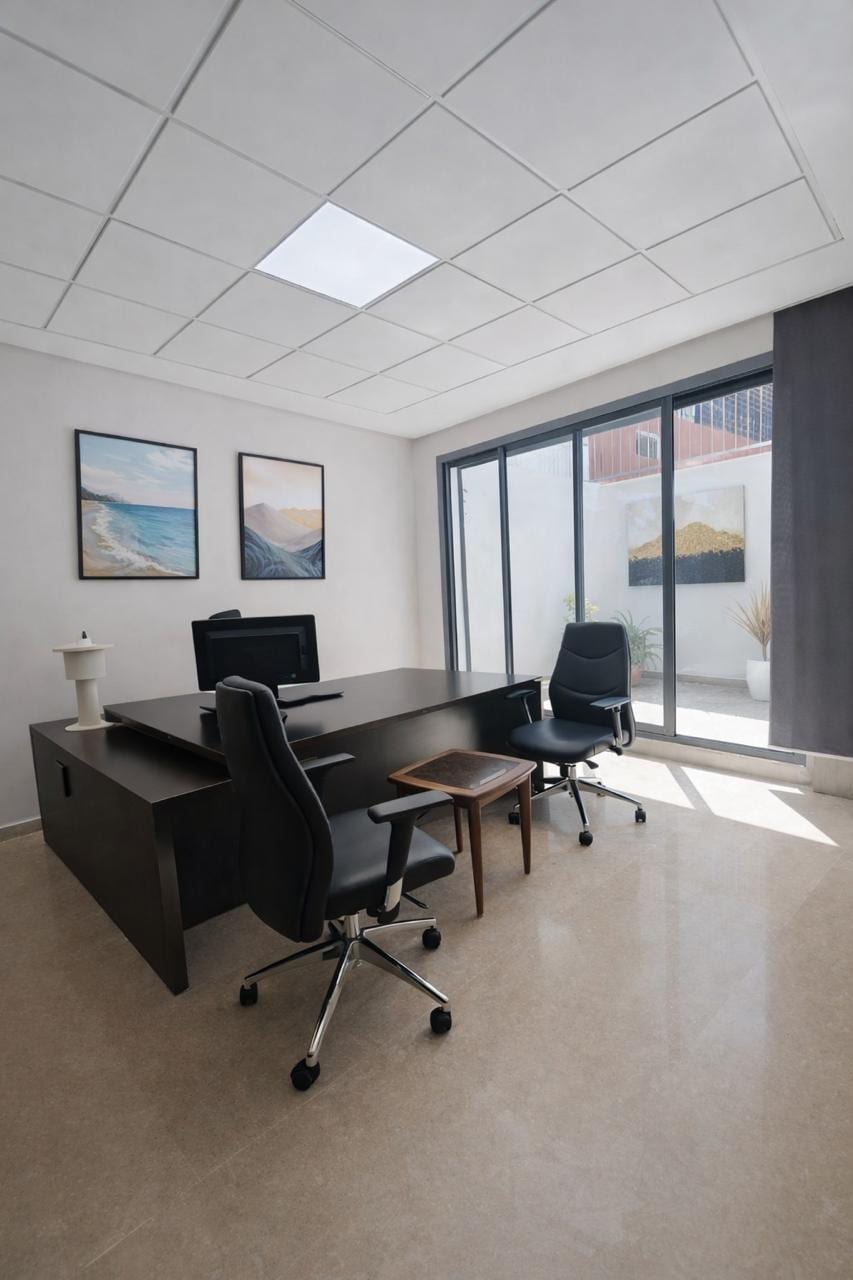 Bureau 114m² plus parking – 2 Mars, photo 2 sur 10
