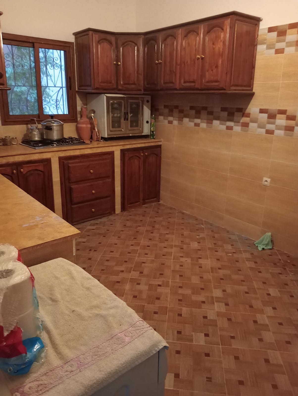 À VENDRE – MAISON DE 157 m² SUR 2 ÉTAGES AVEC TERRASSE À DEMNATE, photo 2 sur 5