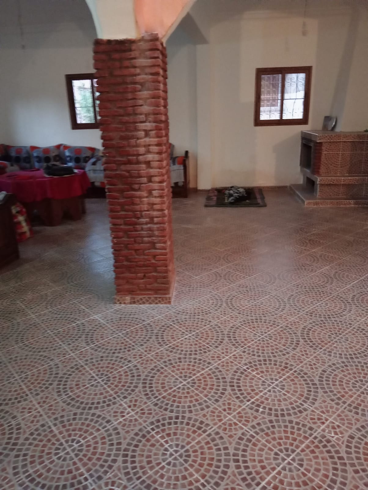 À VENDRE – MAISON DE 157 m² SUR 2 ÉTAGES AVEC TERRASSE À DEMNATE, photo 3 sur 5