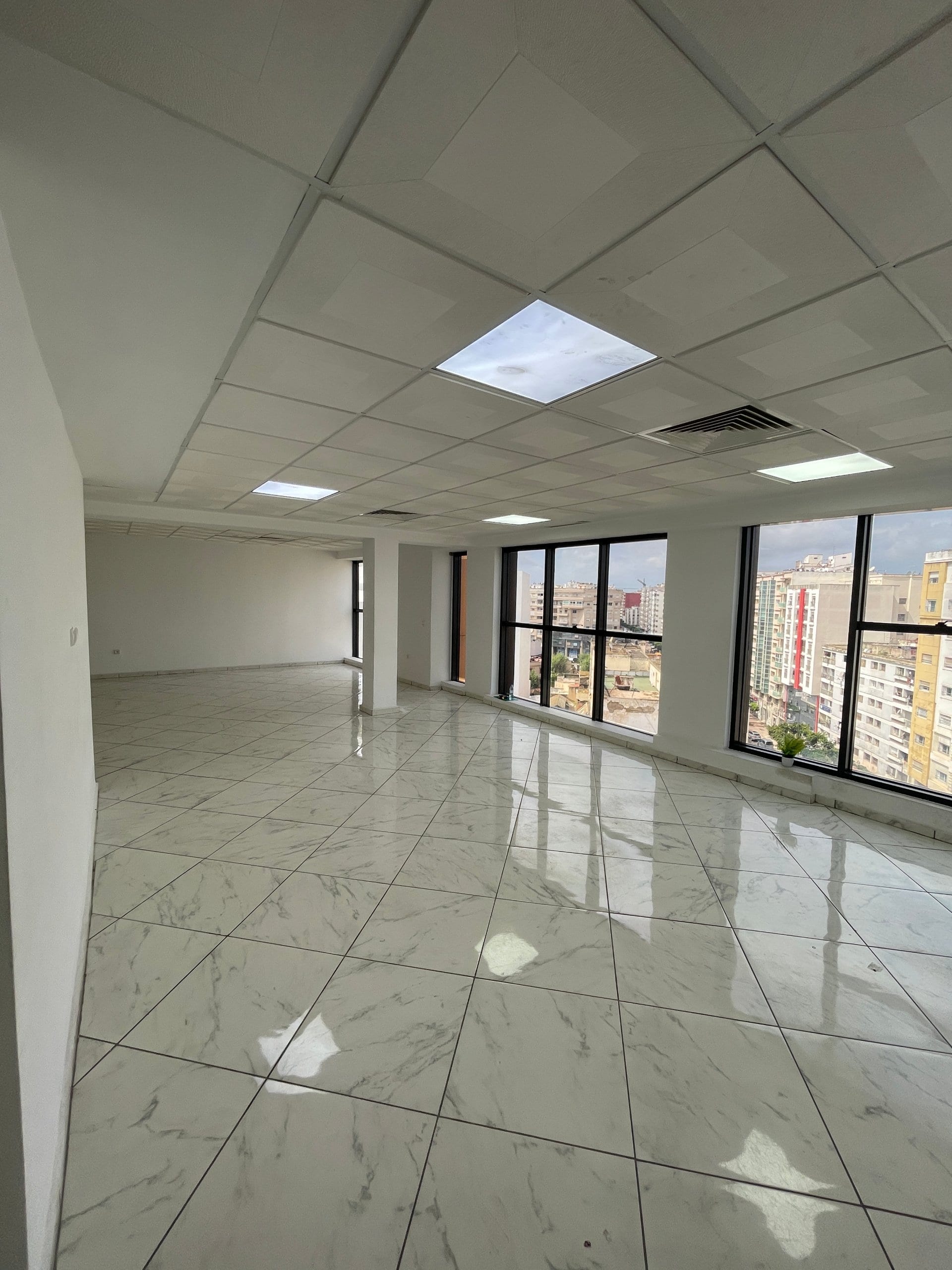 Bureau à louer 88m² , Centre Kénitra, photo 2 sur 7