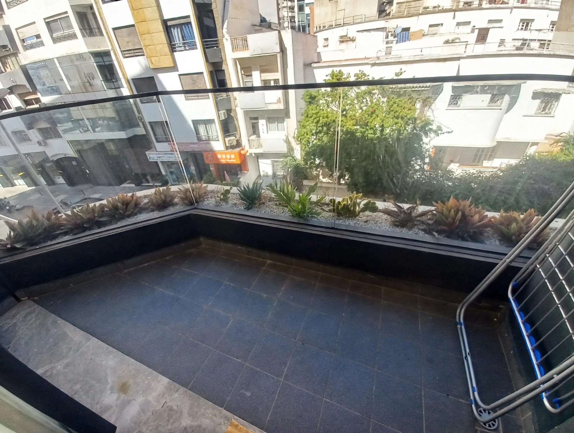 Appart studio meublé tout neuf quartier Gauthier place Ollier, photo 5 sur 20