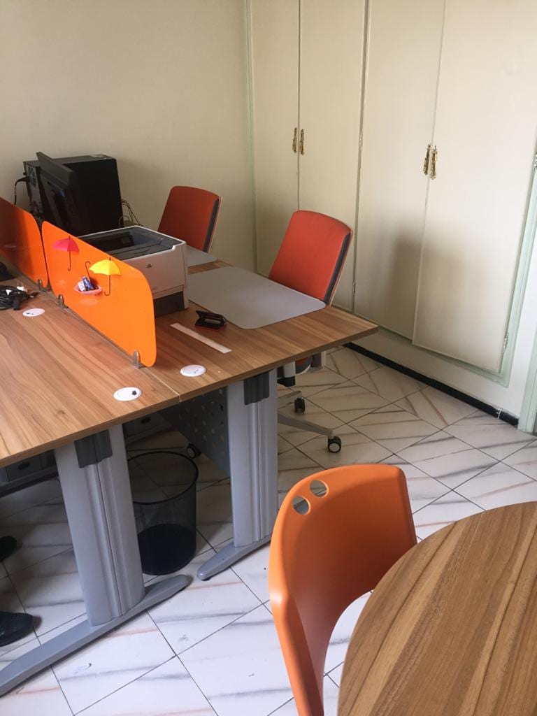 BUREAU ÉQUIPÉ À LOUER — TOUT COMPRIS, photo 3 sur 9