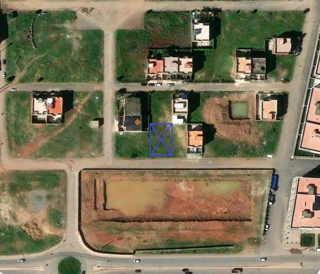 Terrain de 393 m² pour villa, photo 1 sur 3