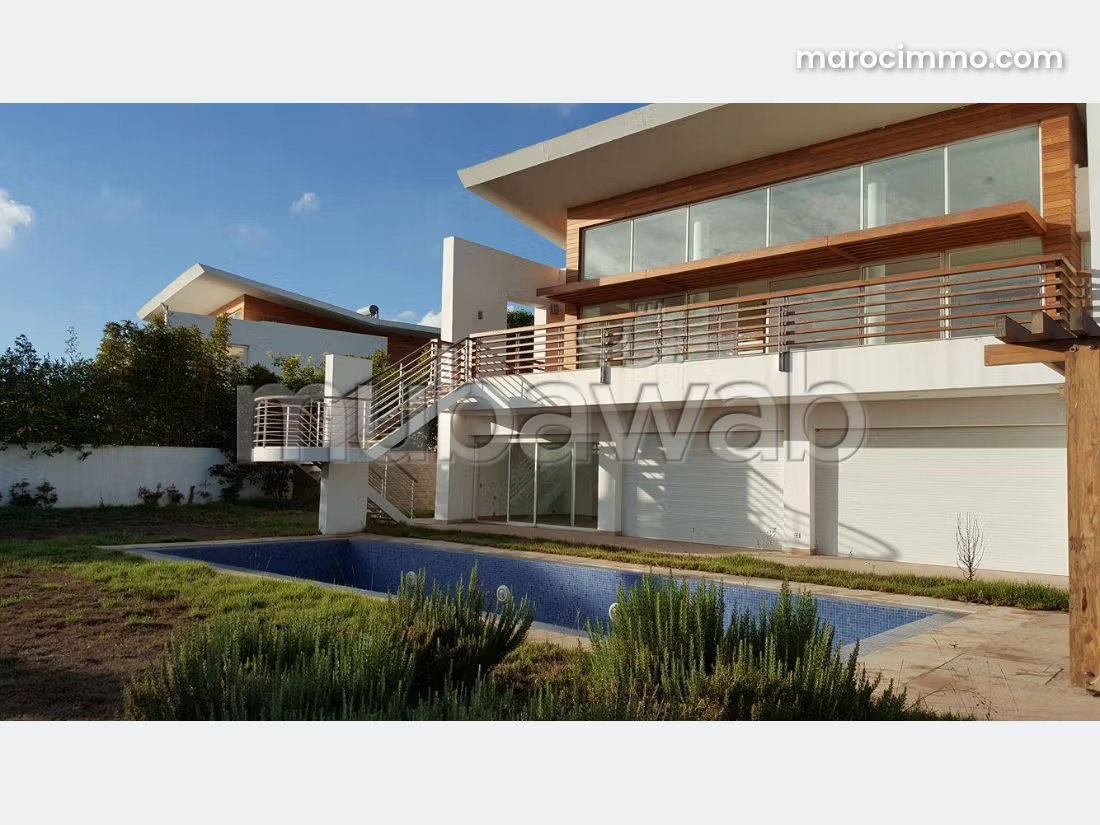 5-Bedroom Villa with Swimming Pool for Rent, Bouskoura Centre — Bouskoura