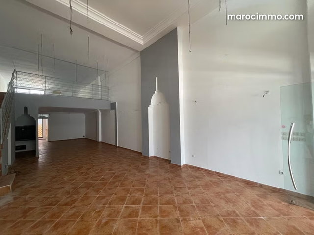2 Locaux commerciaux a vendre en exclusivité — 5