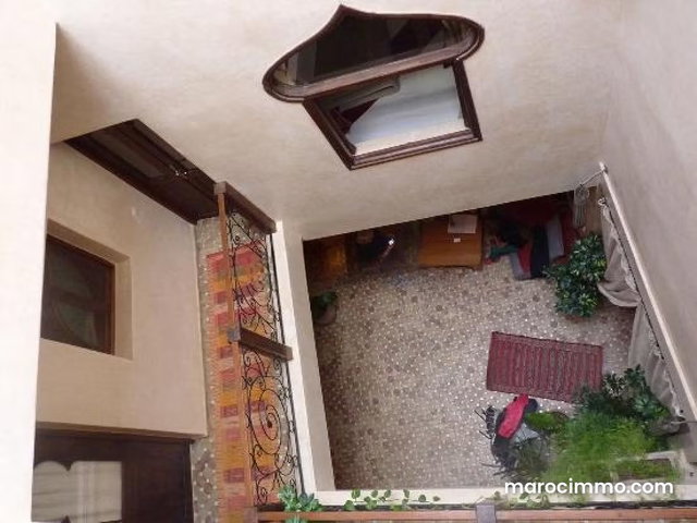 Joli Riad prés de la mèr — 5