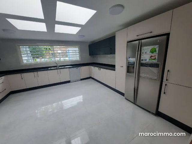 Beautiful Villa for Sale in California — 5