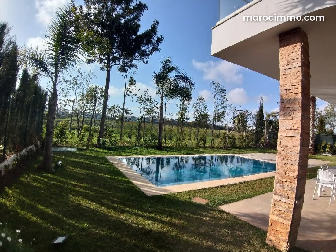 700 m² Villa with Swimming Pool, Central Bouskoura, High-End — Bouskoura