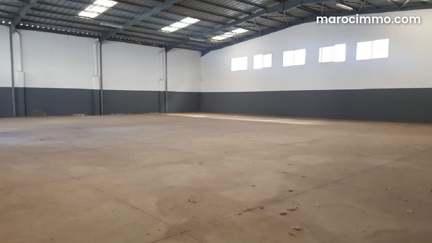 Local commercial à louer à Bouskoura centre, 700 m² — Bouskoura