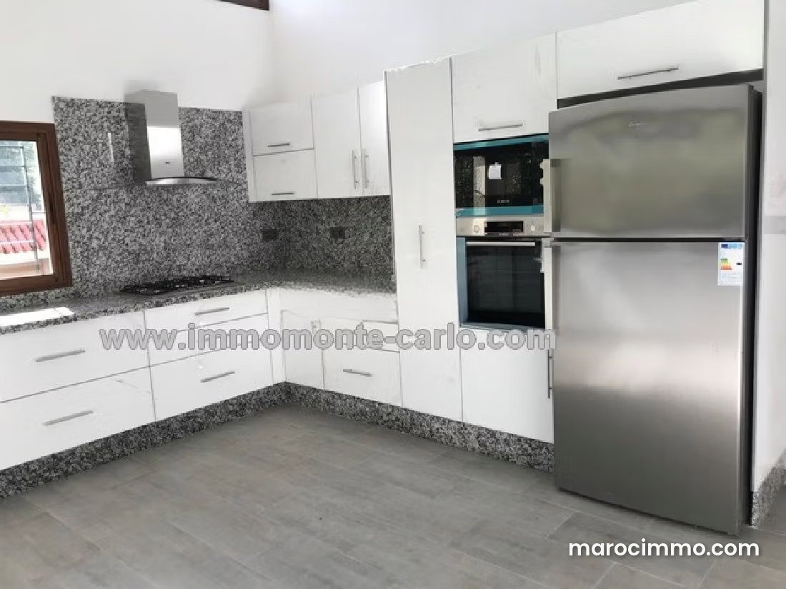 500 m² Villa with Swimming Pool and Mature Garden, Souissi, Rabat — Rabat
