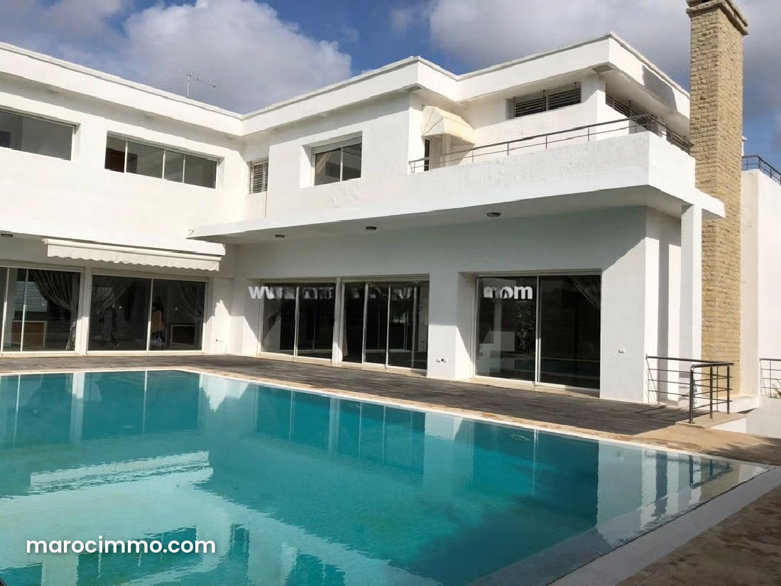 400 sqm villa with pool and garden, Souissi, Rabat — Rabat
