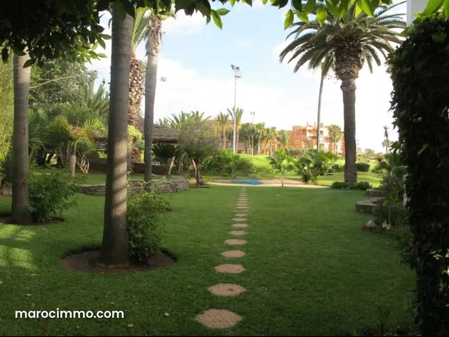 Luxurious Villa with Lake, Pool, and Golf Course View — 3