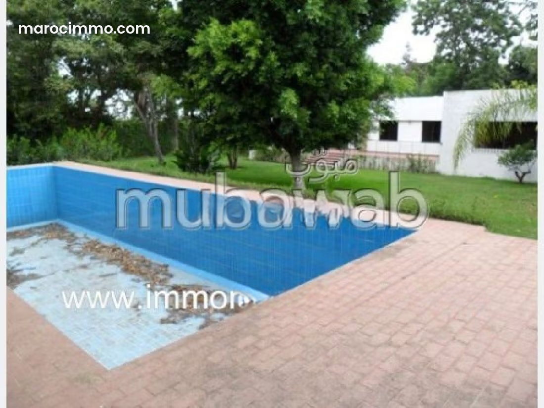 5-Bedroom Villa with Pool and 1,800 m² Garden, Souissi, Rabat — Rabat