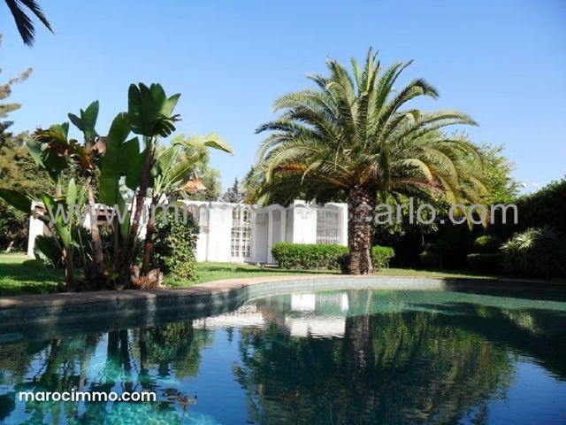 Villa for rent with pool in Souissi — Rabat