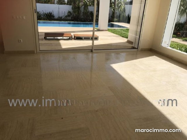 Luxury New Villa for Rent with Pool — 2