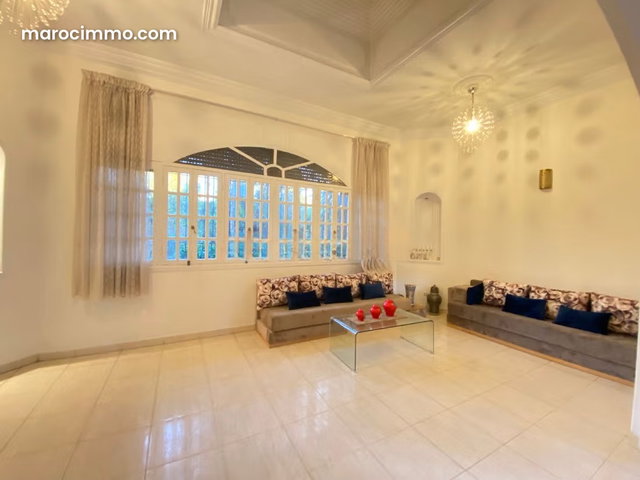 Beautiful villa with pool in Rabat Souissi — 4