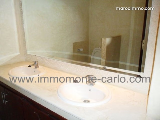 Location villa haut standing à Rabat avec piscine — 4