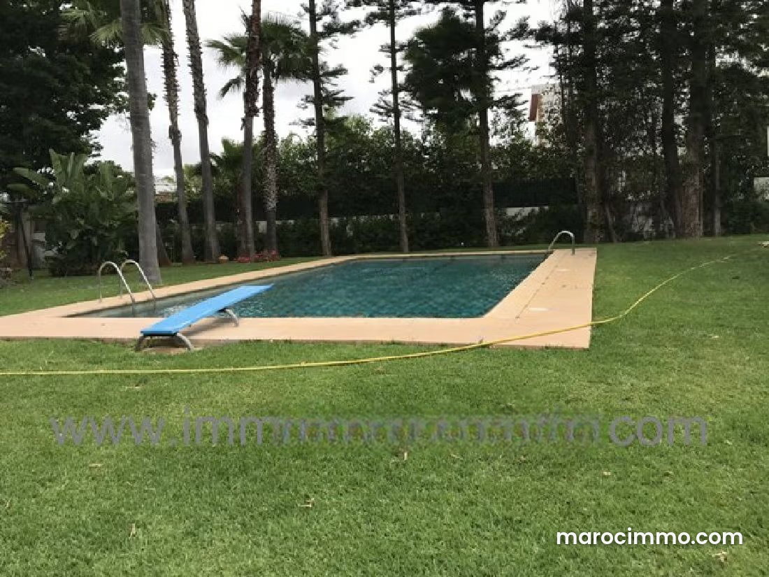 600 m² Villa with Swimming Pool and Landscaped Garden, Souissi, Rabat — Rabat