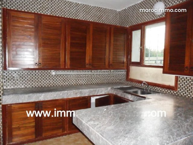 Magnificent villa with pool and heating for rent — 4