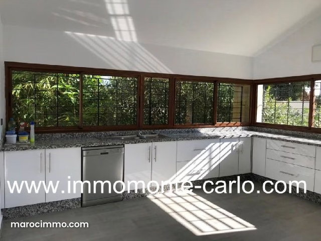 Très jolie villa d’architecte avec piscine à Souis — 2