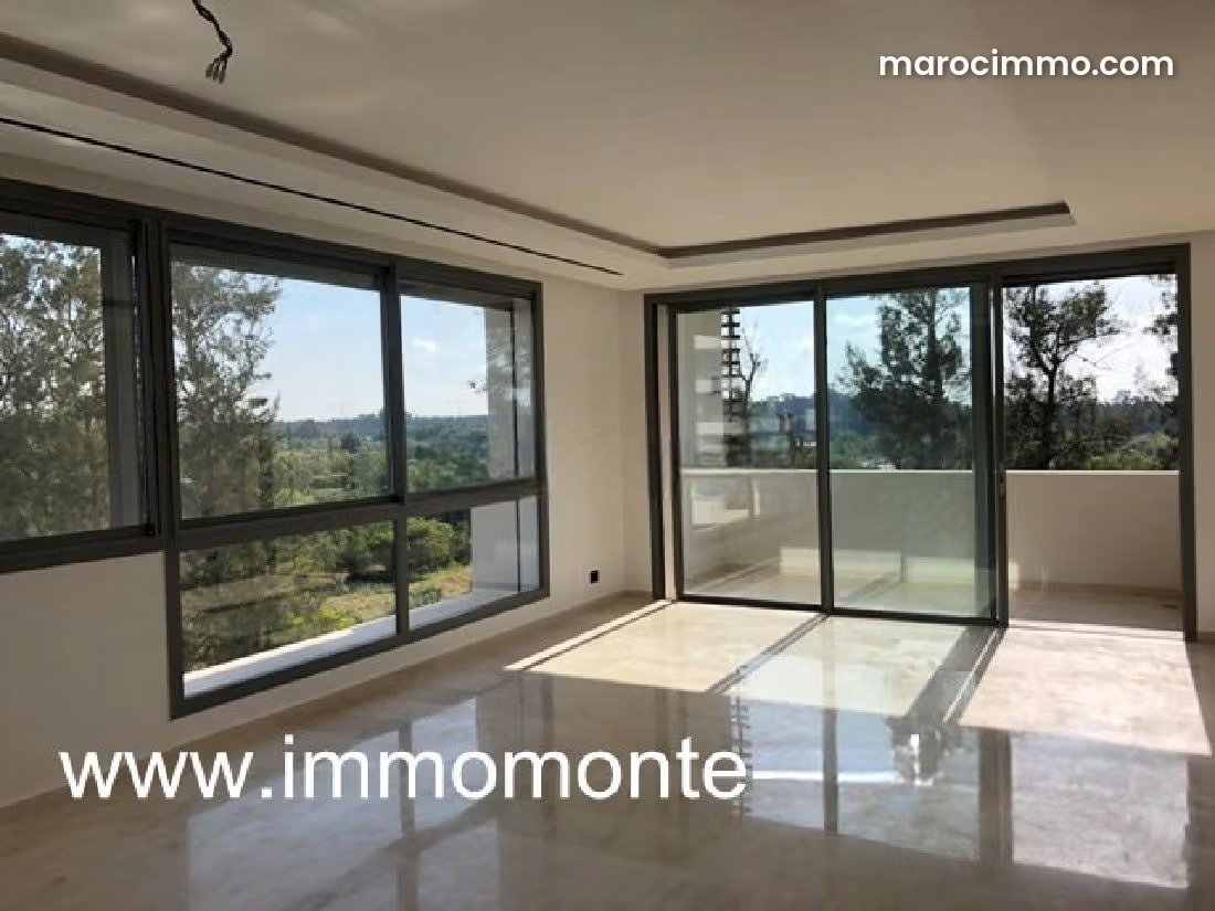 200 sqm Apartment with Terraces, Souissi, Rabat — Rabat
