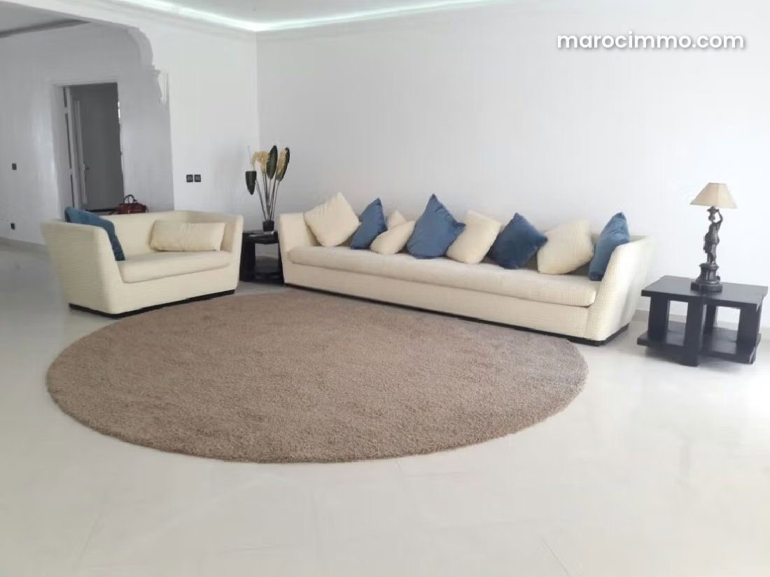 Spacious Apartment with Terrace and Views in Racine, Casablanca — Casablanca