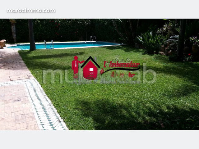 Villa 675m² Moderne à Longchamps — 2