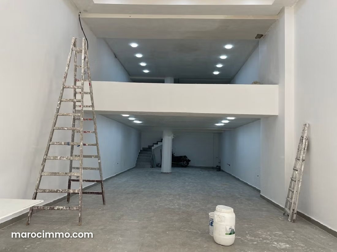 186 sqm Commercial Premises with Mezzanine in Central Bouskoura — Bouskoura