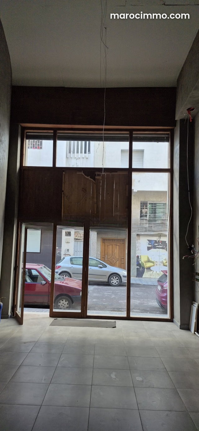 Local à la location à maarif 200m2 — 3