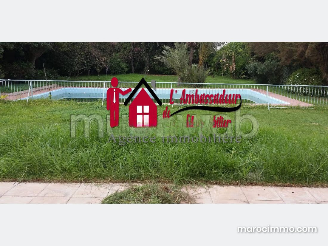 Villa 1025 m² avec jardin orienté sud, Anfa, Casablanca — Casablanca
