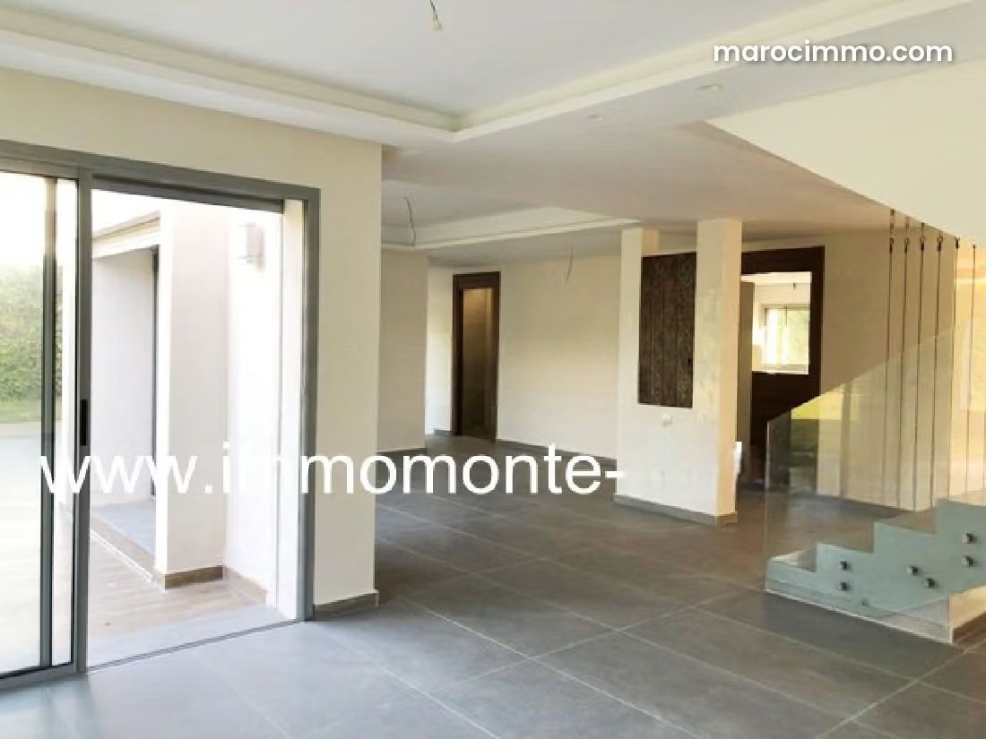 450 sqm Villa with Garden for Rent, Souissi, Rabat — Rabat