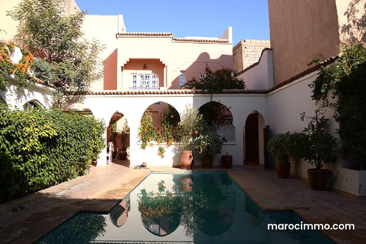 600 m² Riad with Pool and 4 Bedrooms in the Heart of the Medina, Taroudant — Taroudant