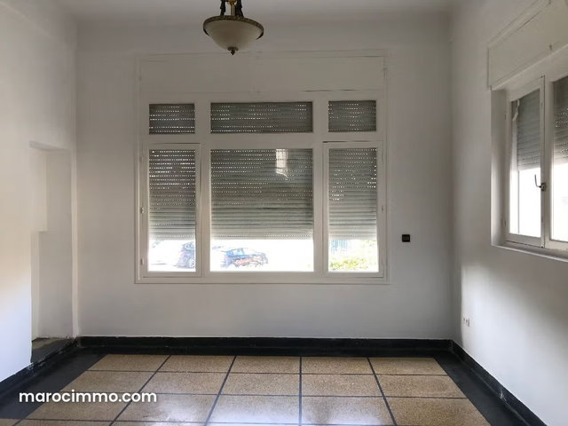 Luxurious Villa for Rent in Administrative Quarter. 300 m². Parking and Garden — 3