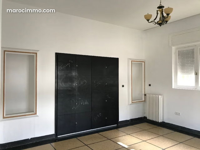Luxurious Villa for Rent in Administrative Quarter. 300 m². Parking and Garden — 2