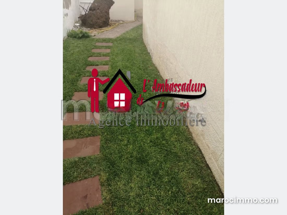 375 m² Villa to Renovate, C.I.L Casablanca, Garden and Tranquility — Casablanca