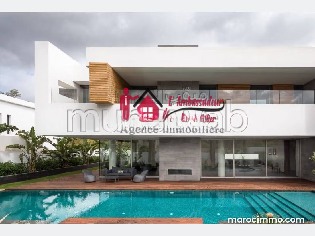 583 m² Villa with Pool and Garden in C.I.L, Casablanca — Casablanca