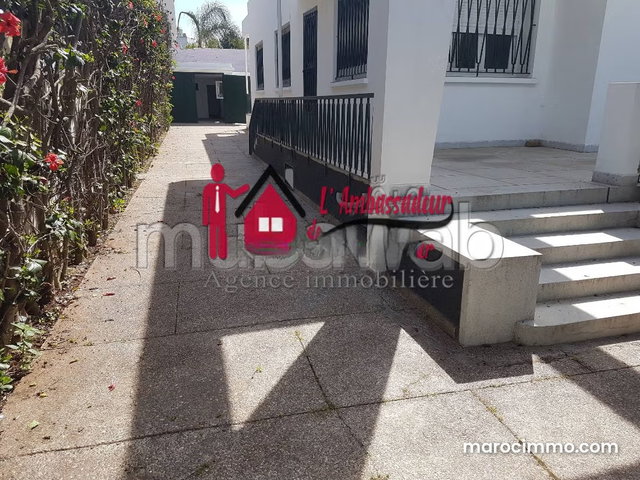 Villa de 725 m2 à CHANTILLY — 3
