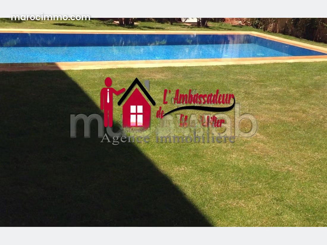 722 sqm Villa with Swimming Pool for Sale in Aïn Diab, Casablanca — Casablanca