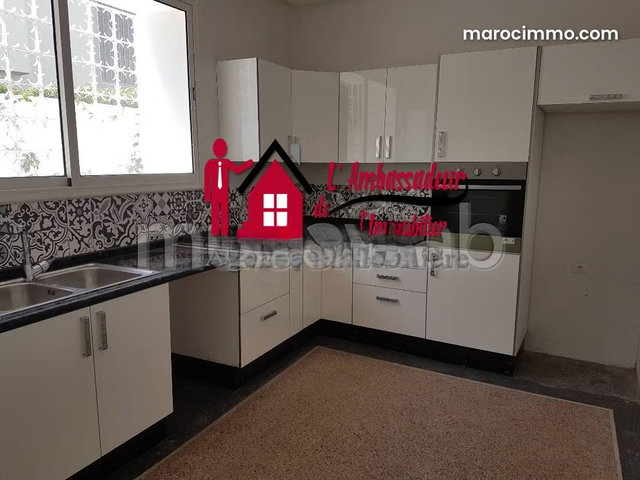 Villa de 540 m2 à EL MANAR — 3